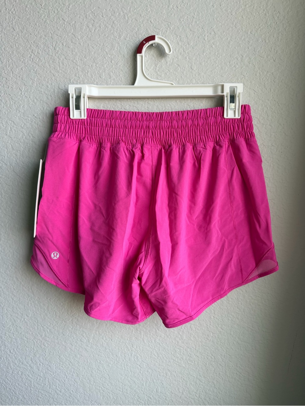 NWT Lululemon Hotty Hot HR short Sonic Pink 4” inseam - Picture 5 of 9